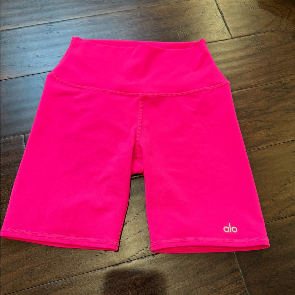 Alo hot pink biker shorts. Size small.
